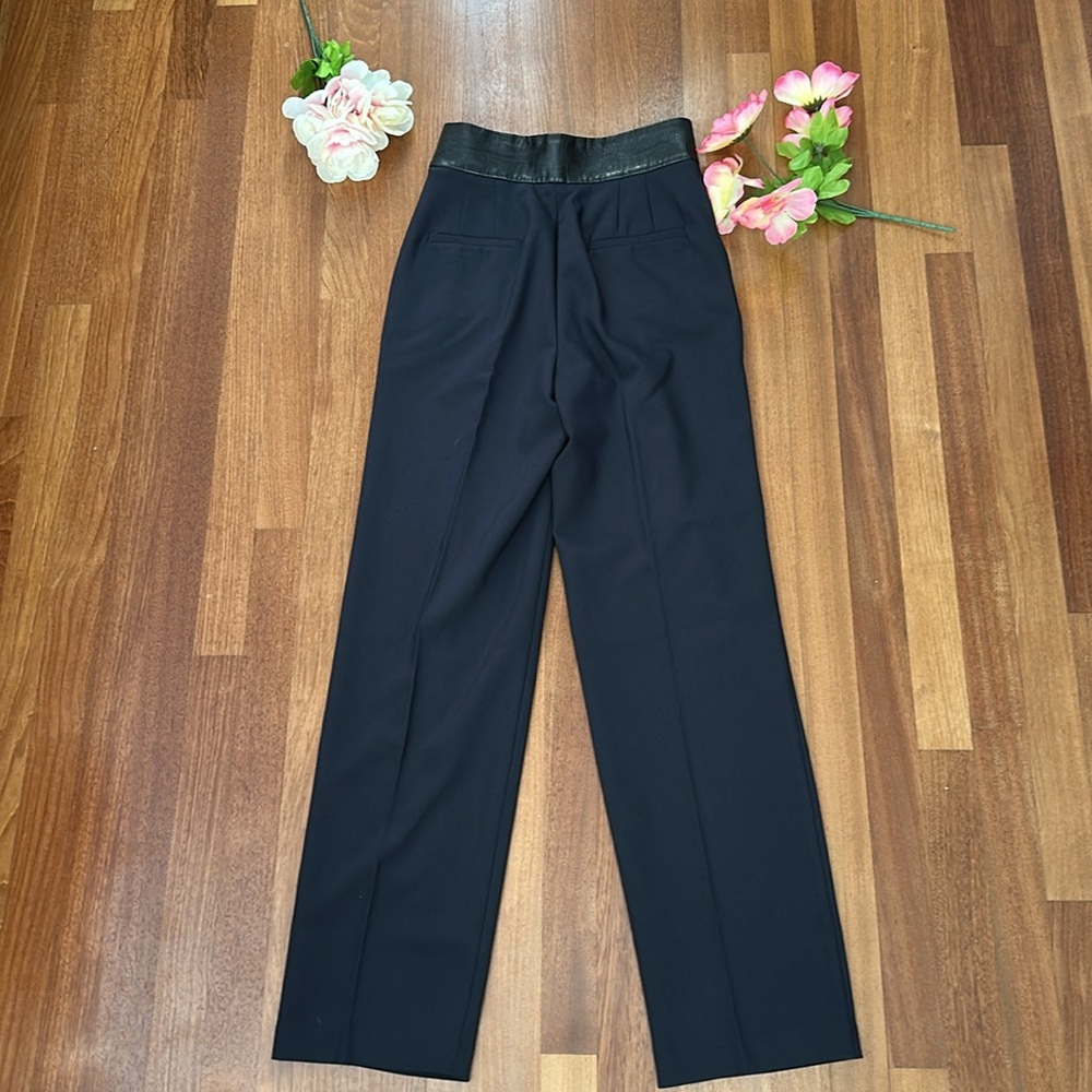 Ann Taylor Navy blue pants high waist
New without tags - Picture 5 of 9